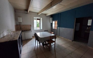 Maison a vendre Carhaix-Plouguer 29270 Finistère 704 m2 4 pièces 105000 euros