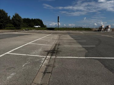 Fonds et murs commerciaux a vendre Tavaux 39500 Jura 460 m2  630000 euros