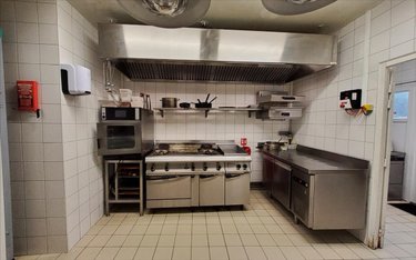 Fonds et murs commerciaux a vendre Carhaix-Plouguer 29270 Finistère 148 m2  420000 euros