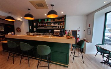 Fonds et murs commerciaux a vendre Carhaix-Plouguer 29270 Finistère 148 m2  336000 euros