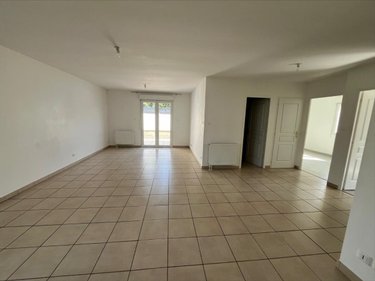 Location appartement Attignat 01340 Ain 74 m2 3 pièces 780 euros