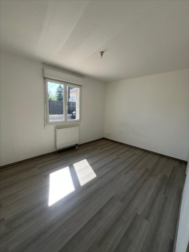 Location appartement Attignat 01340 Ain 74 m2 3 pièces 780 euros