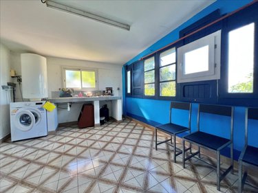 Immeuble a vendre Saint-Pierre 97410 Réunion 165 m2  350000 euros