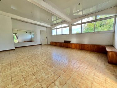 Immeuble a vendre Le Tampon 97430 Réunion 308 m2  436800 euros