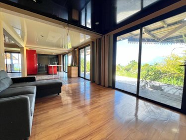 Immeuble a vendre Le Tampon 97430 Réunion 308 m2  436800 euros