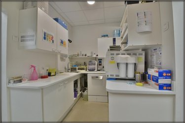 Fonds et murs commerciaux a vendre Le Rheu 35650 Ille-et-Vilaine 75 m2  218400 euros