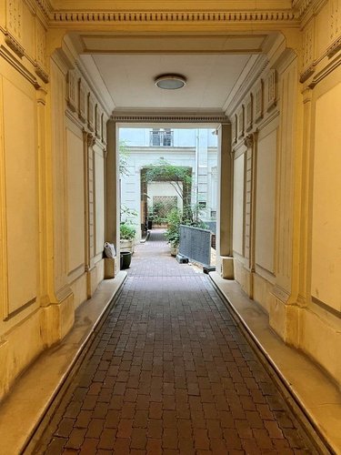 Location appartement Paris 18e arrondissement 75018 Paris 38 m2 2 pièces 1590 euros