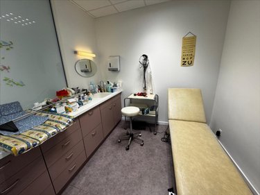 Location fonds et murs commerciaux Dole 39100 Jura 15 m2  395 euros