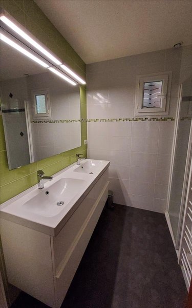 Maison a vendre Carhaix-Plouguer 29270 Finistère 130 m2 6 pièces 299250 euros