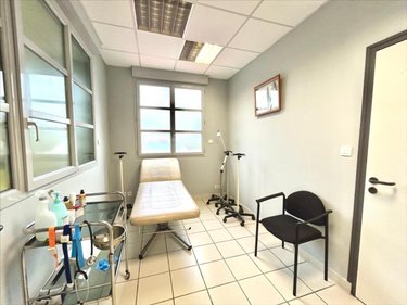 Fonds et murs commerciaux a vendre Saint-Sauveur-le-Vicomte 50390 Manche 102 m2  158160 euros
