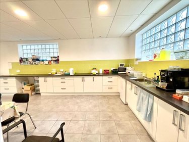 Fonds et murs commerciaux a vendre Saint-Sauveur-le-Vicomte 50390 Manche 102 m2  158160 euros