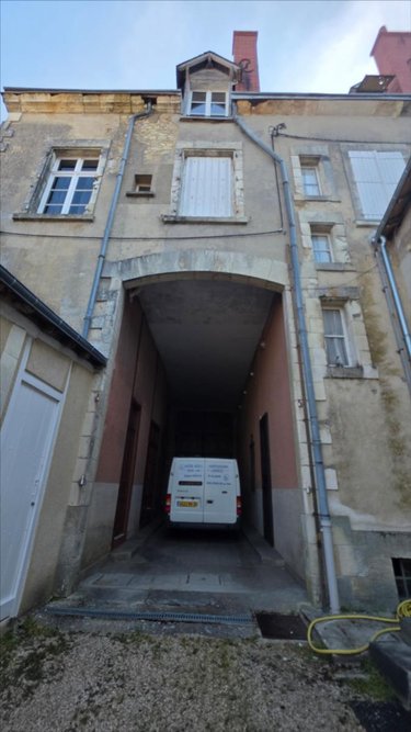 Immeuble a vendre Châtillon-sur-Indre 36700 Indre 2500 m2  319500 euros