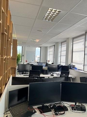 Location fonds et murs commerciaux Bezannes 51430 Marne 112 m2  2230 euros