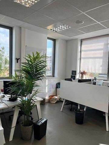 Location fonds et murs commerciaux Bezannes 51430 Marne 112 m2  2230 euros