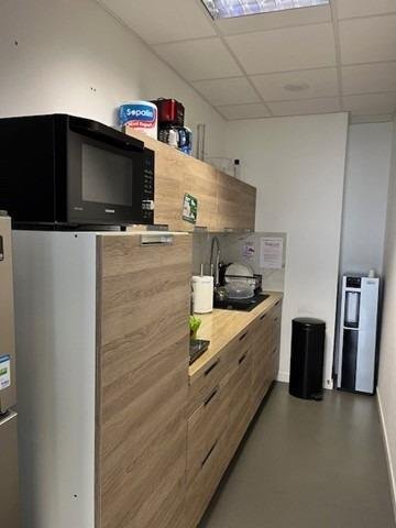 Location fonds et murs commerciaux Bezannes 51430 Marne 112 m2  2230 euros