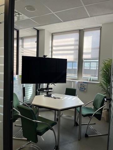 Location fonds et murs commerciaux Bezannes 51430 Marne 112 m2  2230 euros