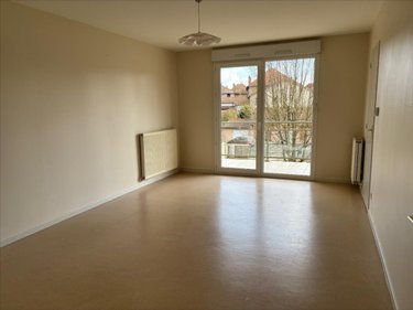 Location appartement Montrevel-en-Bresse 01340 Ain 70 m2 3 pièces 745 euros