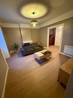 Location appartement Carhaix-Plouguer 29270 Finistère 60 m2 2 pièces 650 euros