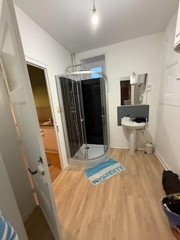 Location appartement Carhaix-Plouguer 29270 Finistère 60 m2 2 pièces 650 euros