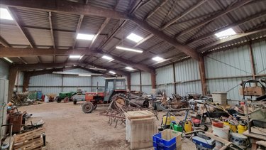 Garage et parking a vendre Callac 22160 Côtes-d'Armor 350 m2  105000 euros