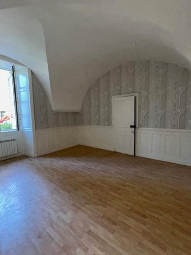 Appartement a vendre Thiers 63300 Puy-de-Dôme 77 m2 4 pièces 37000 euros