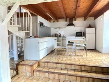 Maison a vendre Salles-sur-Mer 17220 Charente-Maritime 218 m2 8 pièces 410800 euros