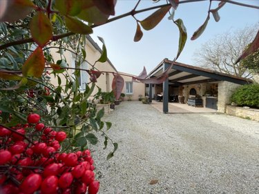 Maison a vendre La Jarrie 17220 Charente-Maritime 135 m2 4 pièces 358800 euros
