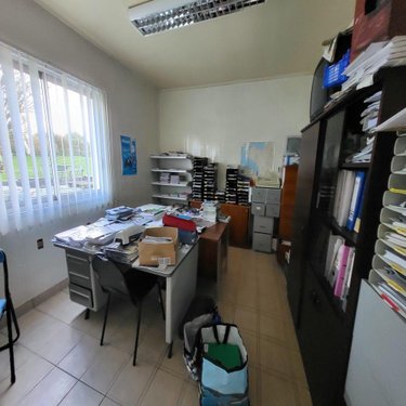 Fonds et murs commerciaux a vendre Châteauneuf-du-Faou 29520 Finistère 1673 m2  339200 euros