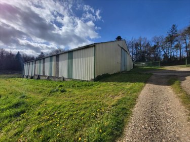 Bien agricole a vendre Poullaouen 29246 Finistère  157500 euros