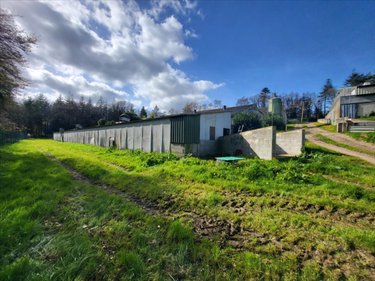 Bien agricole a vendre Poullaouen 29246 Finistère  157500 euros