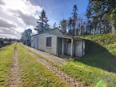 Bien agricole a vendre Poullaouen 29246 Finistère  157500 euros