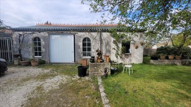 Maison a vendre Marans 17230 Charente-Maritime 255 m2 8 pièces 638600 euros