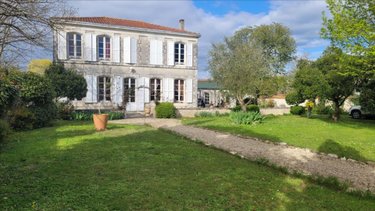 Maison a vendre Marans 17230 Charente-Maritime 255 m2 8 pièces 638600 euros