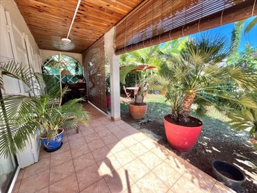 Immeuble a vendre Saint-Pierre 97410 Réunion 134 m2  320000 euros