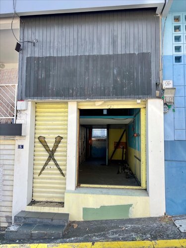 Fonds et murs commerciaux a vendre Le Tampon 97430 Réunion 32 m2  99000 euros