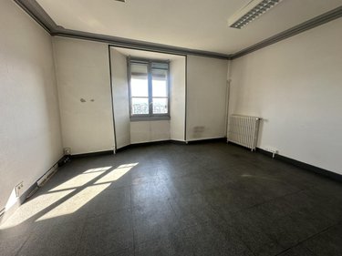 Immeuble a vendre Saint-Flour 15100 Cantal 443 m2  68900 euros