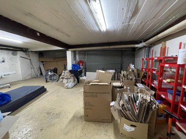 Fonds et murs commerciaux a vendre Locminé 56500 Morbihan 290 m2  230080 euros