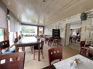 Fonds et murs commerciaux a vendre Locminé 56500 Morbihan 200 m2  364760 euros