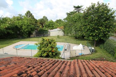 Maison a vendre Saintes 17100 Charente-Maritime 151 m2 8 pièces 209840 euros