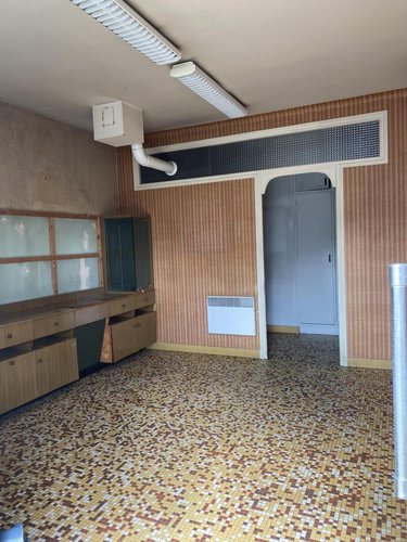 Fonds et murs commerciaux a vendre Vire-Normandie 14500 Calvados 21 m2  13000 euros