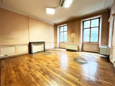 Fonds et murs commerciaux a vendre Besançon 25000 Doubs 220 m2  185000 euros