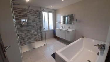 Immeuble a vendre Vivy 49680 Maine-et-Loire 162 m2  245575 euros