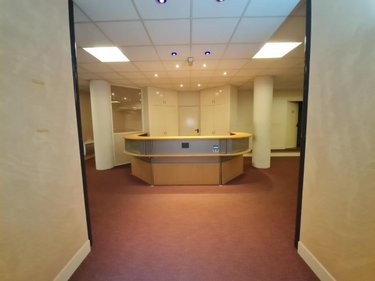 Fonds et murs commerciaux a vendre Vendôme 41100 Loir-et-Cher 602 m2  250000 euros