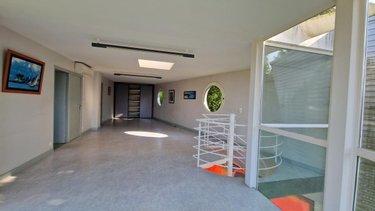 Fonds et murs commerciaux a vendre Plourin-lès-Morlaix 29600 Finistère 1094 m2  472950 euros