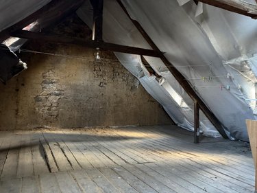 Immeuble a vendre Guingamp 22200 Côtes-d'Armor 700 m2  549920 euros