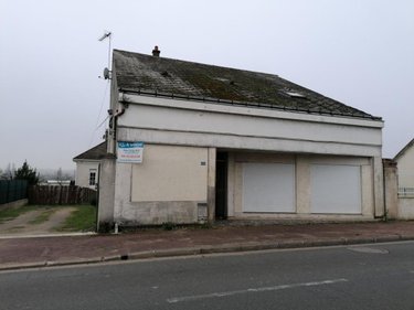 Immeuble a vendre Descartes 37160 Indre-et-Loire 183 m2  84000 euros