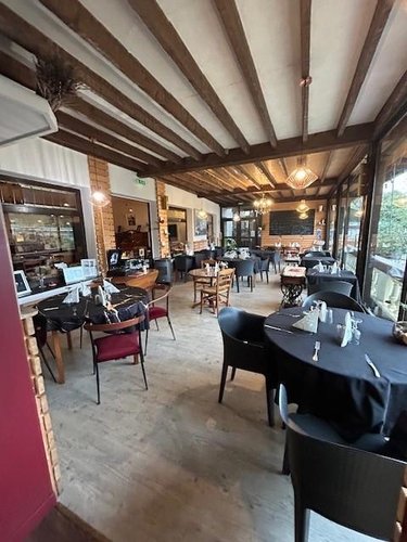 Fonds et murs commerciaux a vendre Mur-sur-Allier 63115 Puy-de-Dôme 480 m2  650000 euros