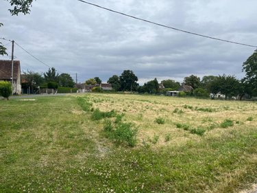 Terrain a batir a vendre Trogues 37220 Indre-et-Loire 3090 m2  62600 euros