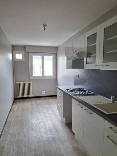 Location appartement Vichy 03200 Allier 42 m2 1 pièce 479 euros