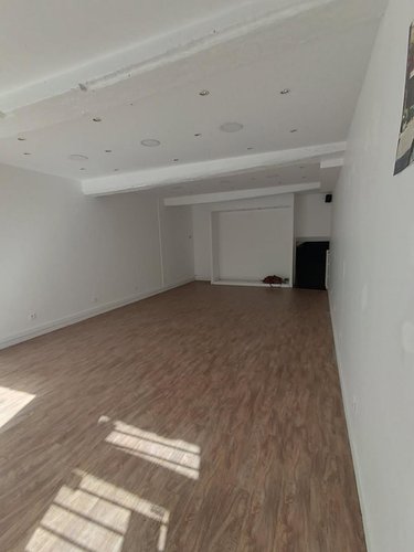 Location fonds et murs commerciaux Bourg-en-Bresse 01000 Ain 80 m2  750 euros